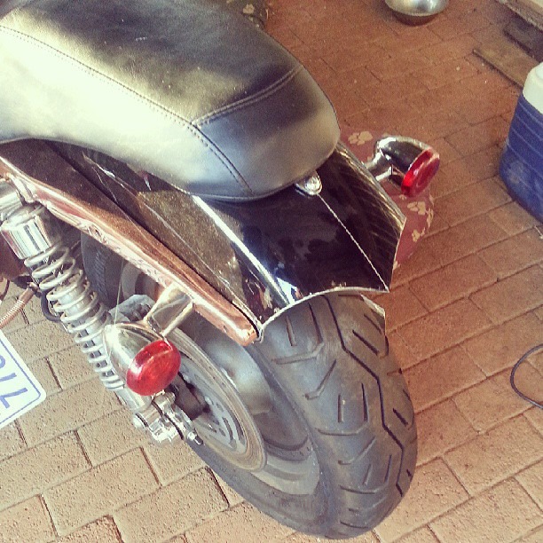 Yeah! Cut that tail.